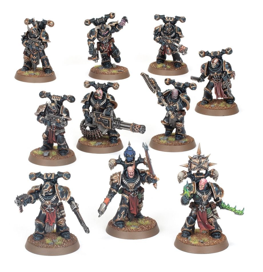 Warhammer 40,000 - Chaos Space Marines - Legionaries - Set of ten intricately painted Chaos Space Marines miniatures with dark armor, red accents, and various weapons including.