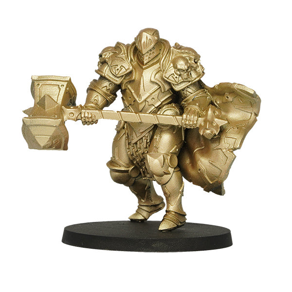 Vallejo True Metallic Metal Light: Imperial Gold (18ml) - Gold metallic-painted fantasy knight miniature holding a large hammer and shield on a round black base.