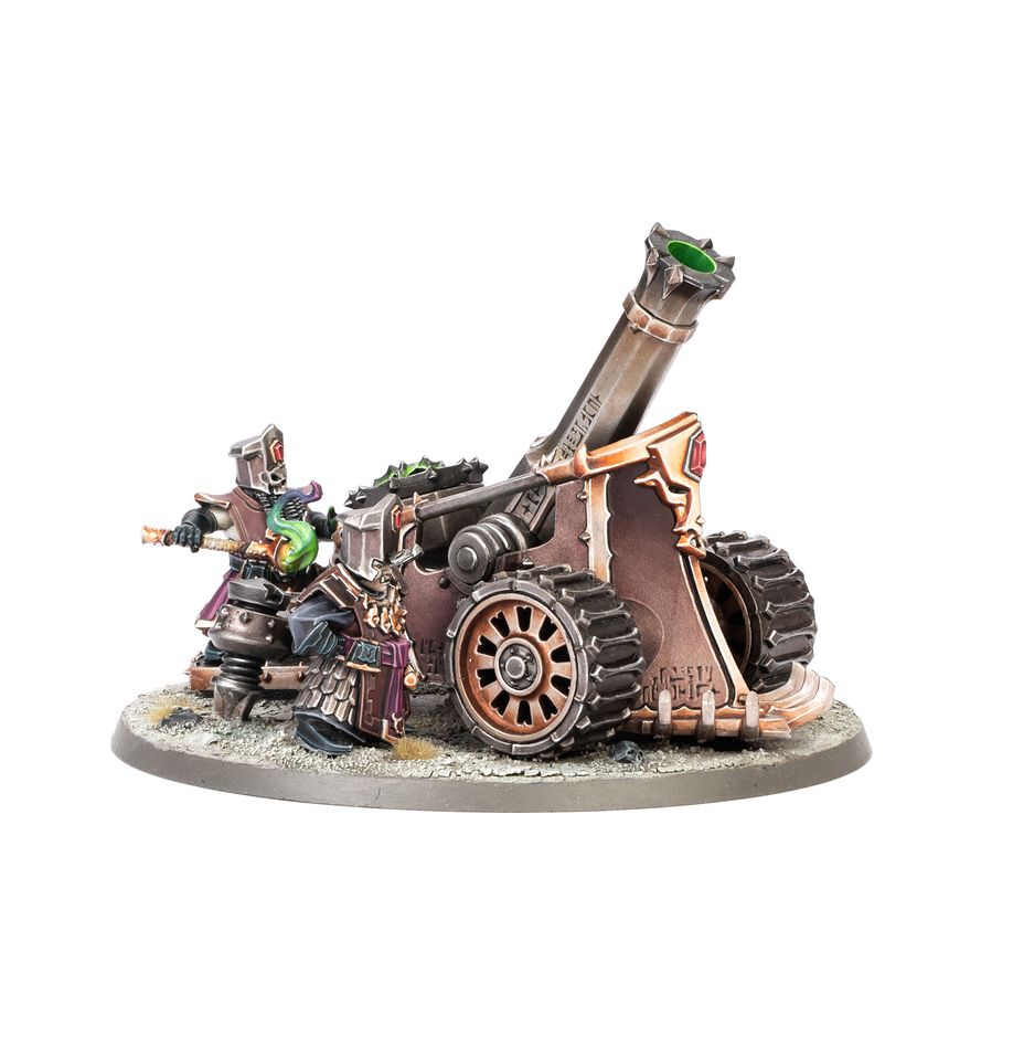 Warhammer Age of Sigmar - Helsmiths of Hashut - Deathshrieker Rocket Battery (PREORDER) - Warhammer miniature featuring a large bronze rocket launcher with spiked wheels and green-glowing accents, operated by two.