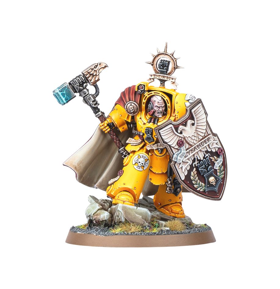 Warhammer 40,000 - Imperial Fists - Darnath Lysander - Warhammer 40K Imperial Fists Darnath Lysander in bright yellow armor holding a large ornate hammer and detailed shield with.