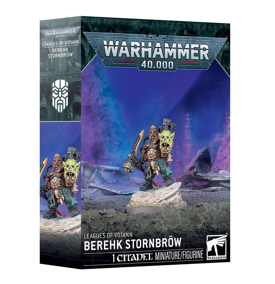 Warhammer 40,000 - Leagues of Votann - Berehk Stornbröw (PREORDER) - Warhammer 40,000 Leagues of Votann Berehk Stornbröw miniature with bulky armor, skulls, and futuristic weapon, standing on.
