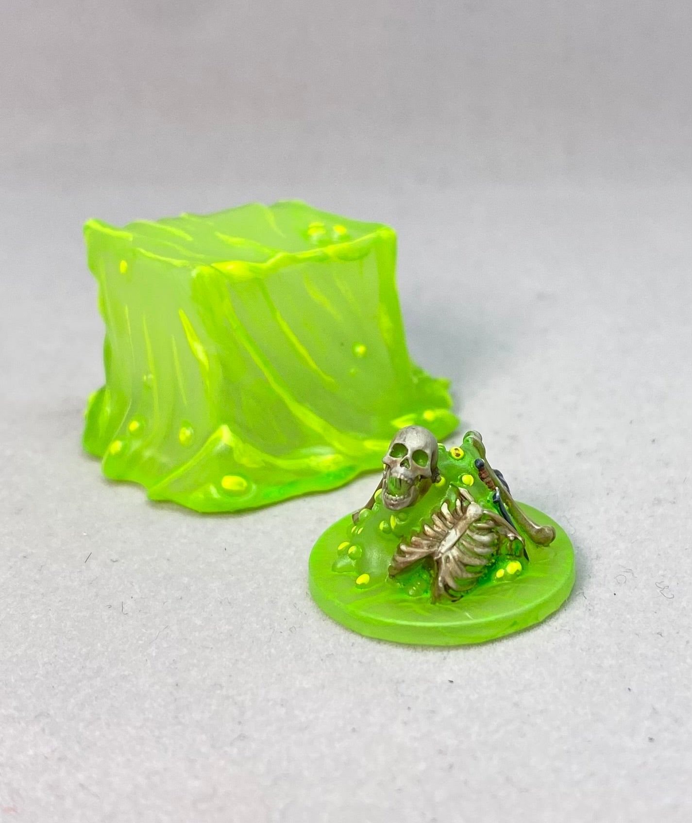 Reaper 07132 Small Gelatinous Cube (Clear) Reaper 07132 Small Gelatinous Cube (Clear)