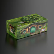 Squaroes Arkhive 800+: The Lord of the Rings Collector's Case - Hobbiton - Green rectangular collector's case with detailed Hobbiton door and grassy hill design for storing cards.