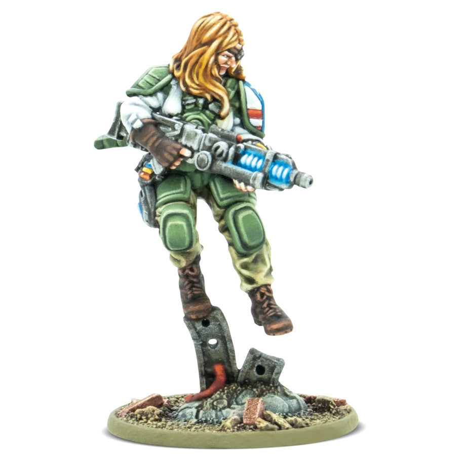 Konflikt '47: Roberta Wells: Firefly Hero - Female soldier miniature in green armor holding futuristic rifle, standing on ruined ground base.