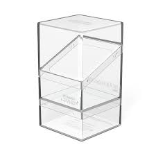 Ultimate Guard Boulder'n'Tray 100+ Clear - Clear rectangular deck box with separate bottom tray, made from transparent plastic.