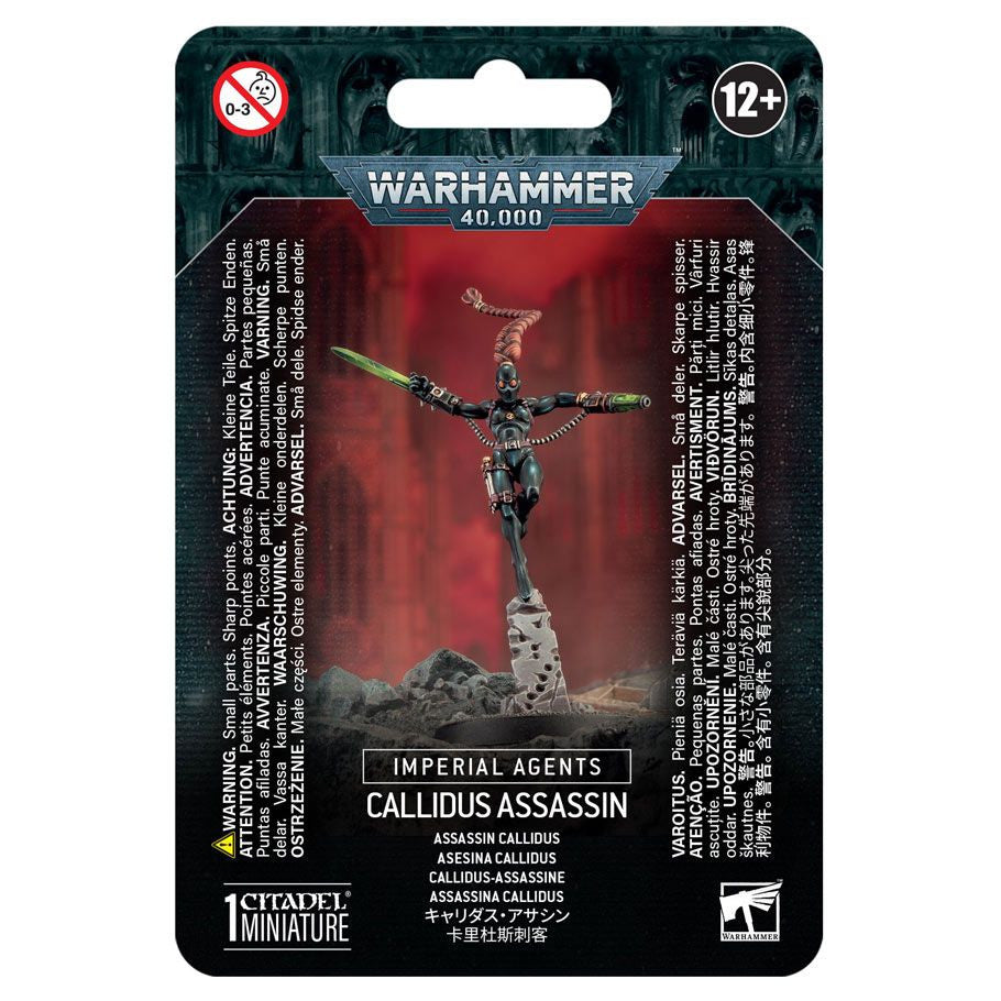 Warhammer 40,000 - Imperial Agents - Callidus Assassin - Dark armored Callidus Assassin figurine with a sleek helmet and glowing green sword on rocky base in Warhammer packaging.