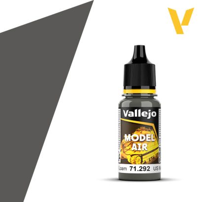 Vallejo Model Air: US Loam (18m) - Small bottle of Vallejo Model Air paint in US Loam color with black cap and yellow-accented label.